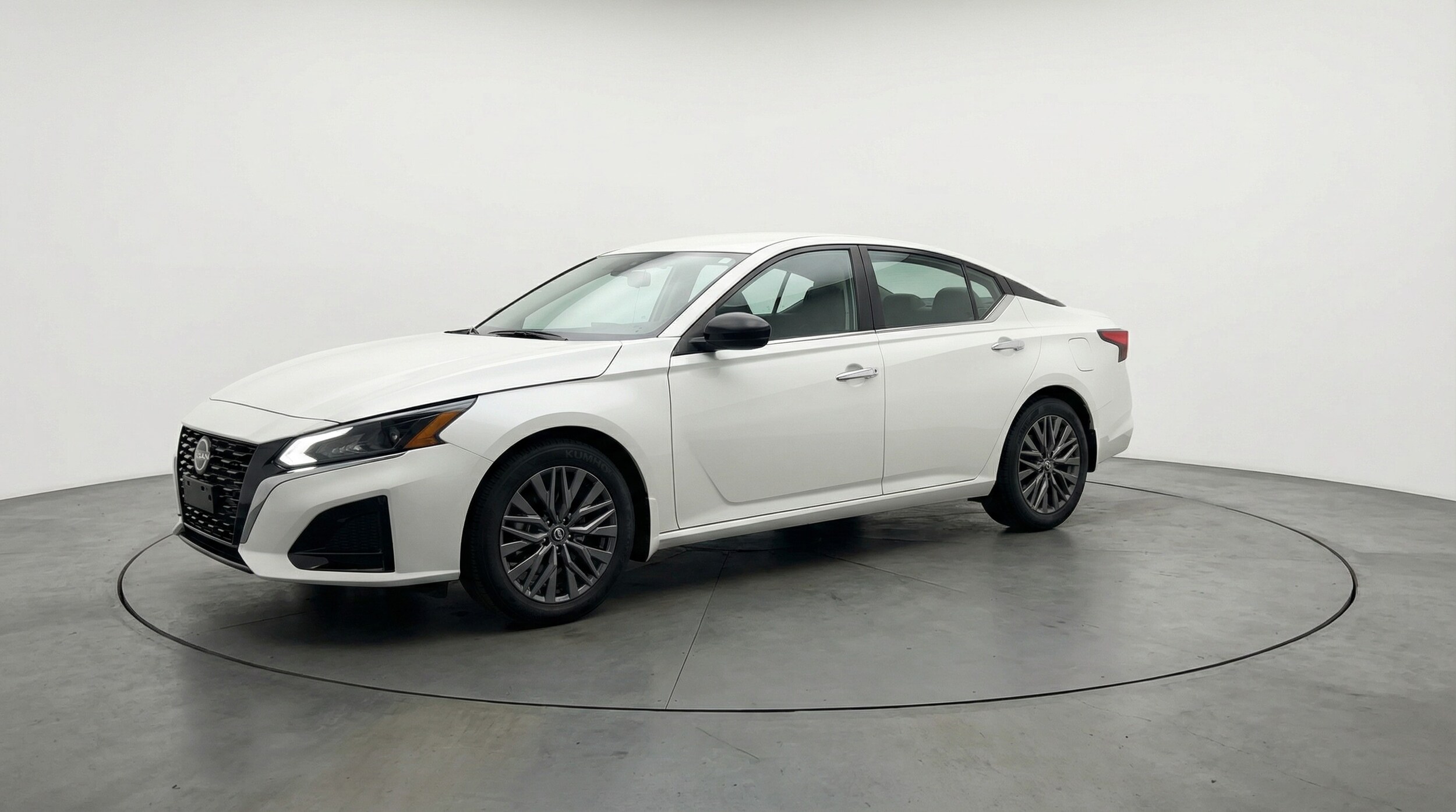 Thumbnail: 2025 Nissan Altima - 3