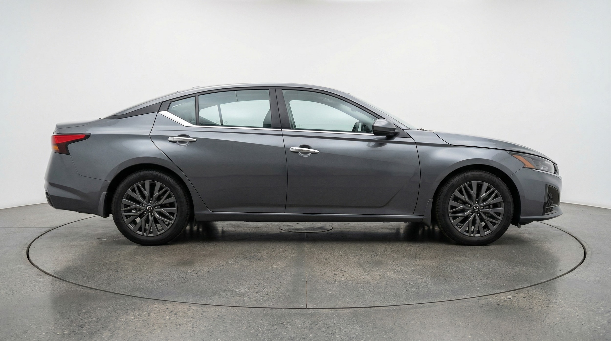 Thumbnail: 2025 Nissan Altima - 8