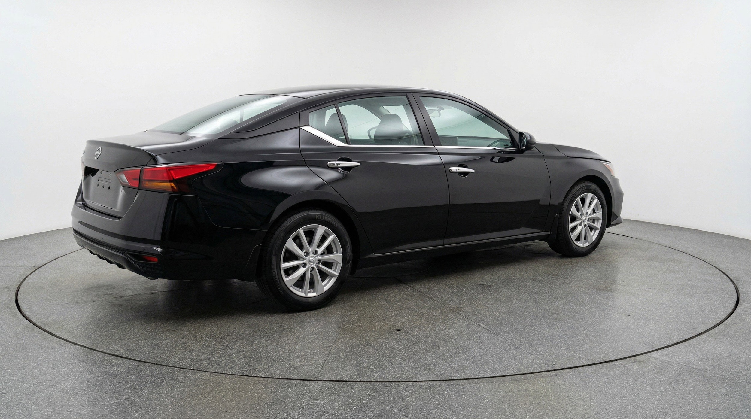 Thumbnail: 2025 Nissan Altima - 9