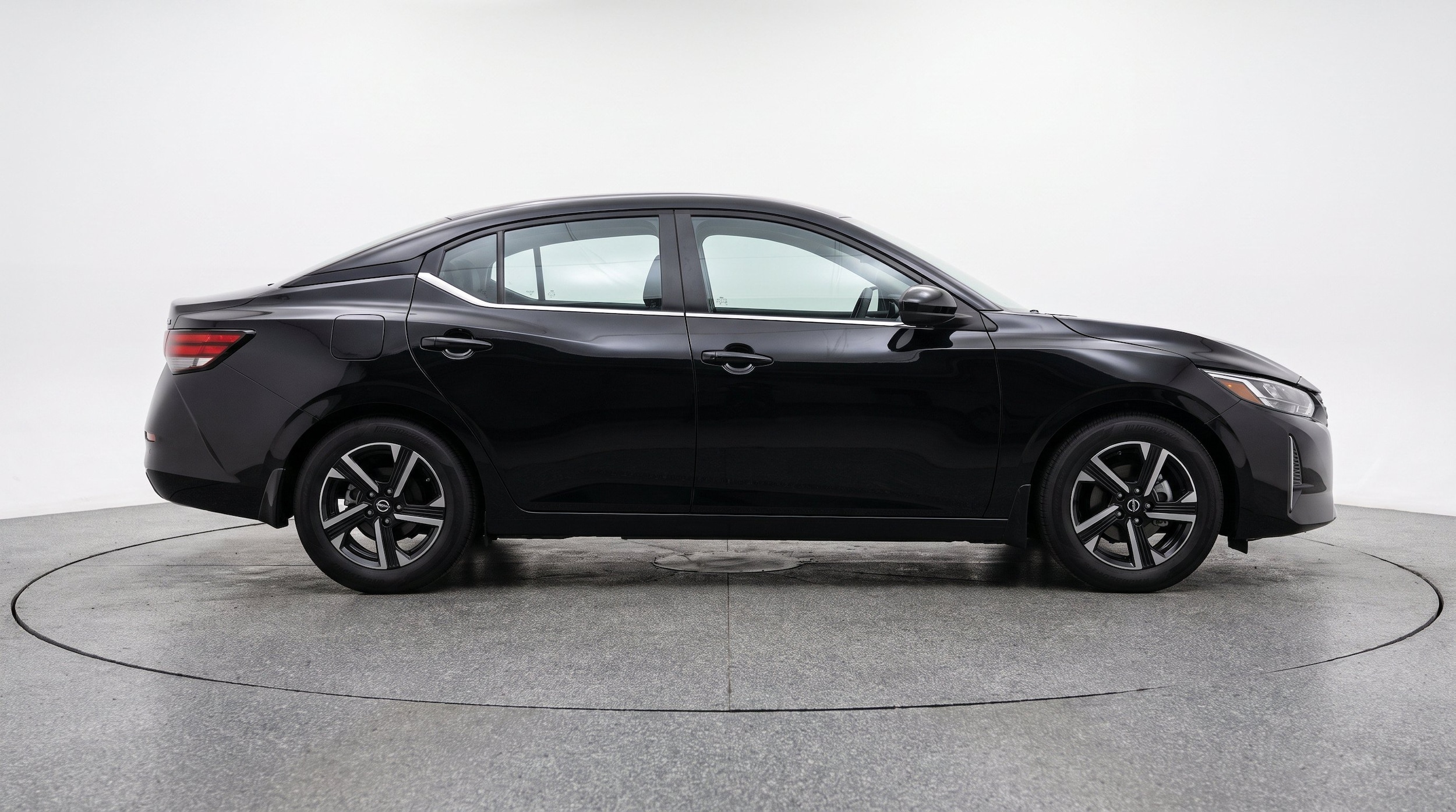 Thumbnail: 2025 Nissan Sentra - 10