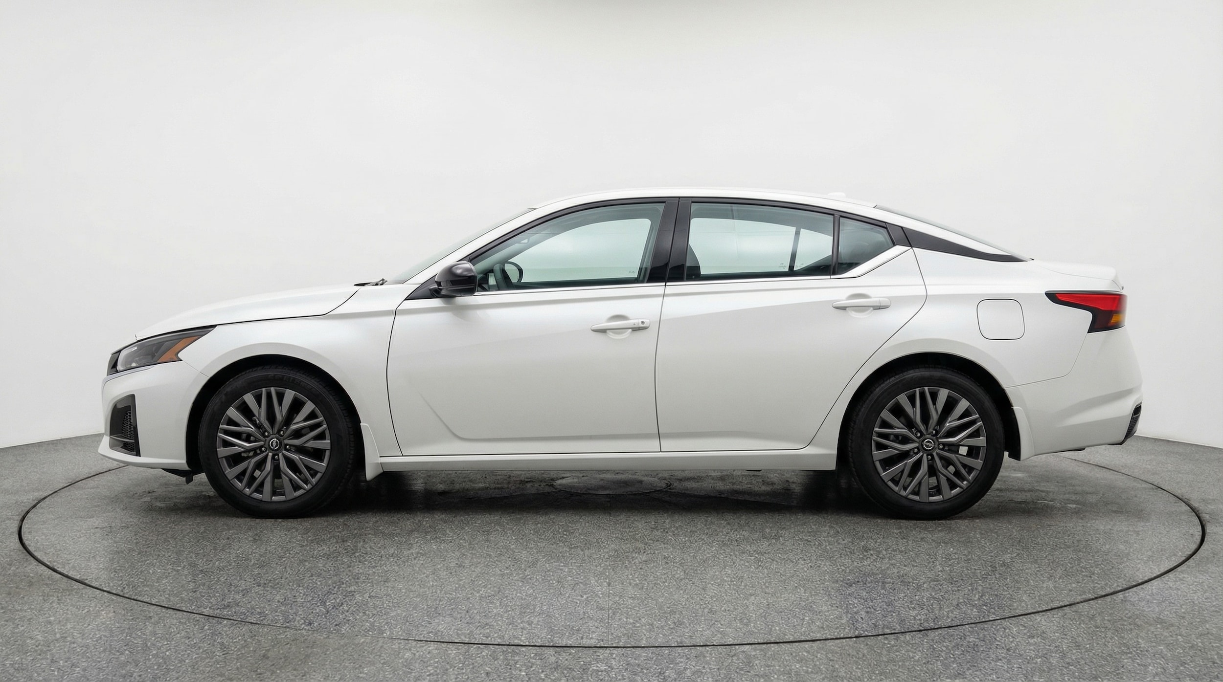 Thumbnail: 2025 Nissan Altima - 4