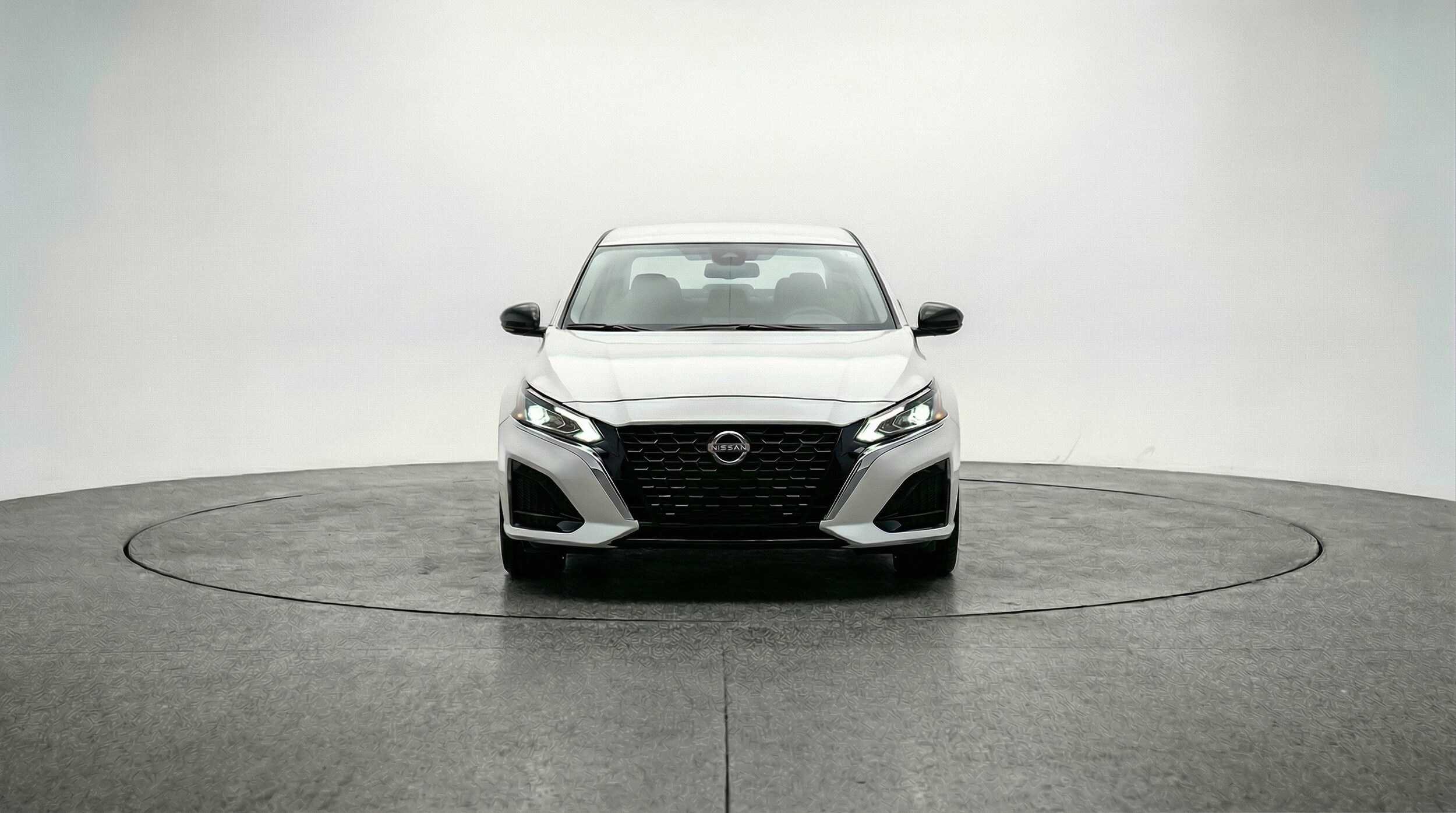 Thumbnail: 2025 Nissan Altima - 2