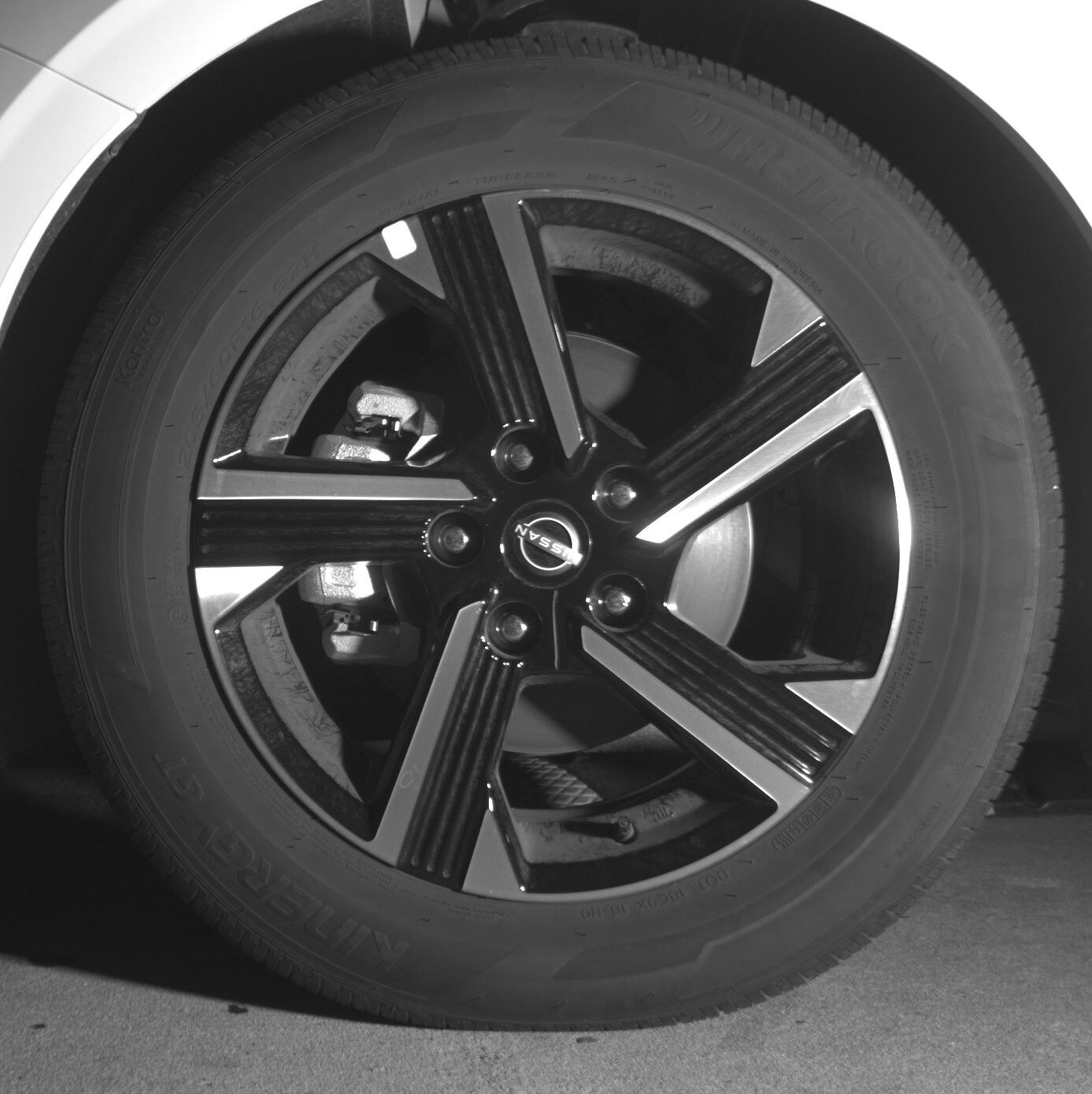 Thumbnail: 2025 Nissan Sentra - 9