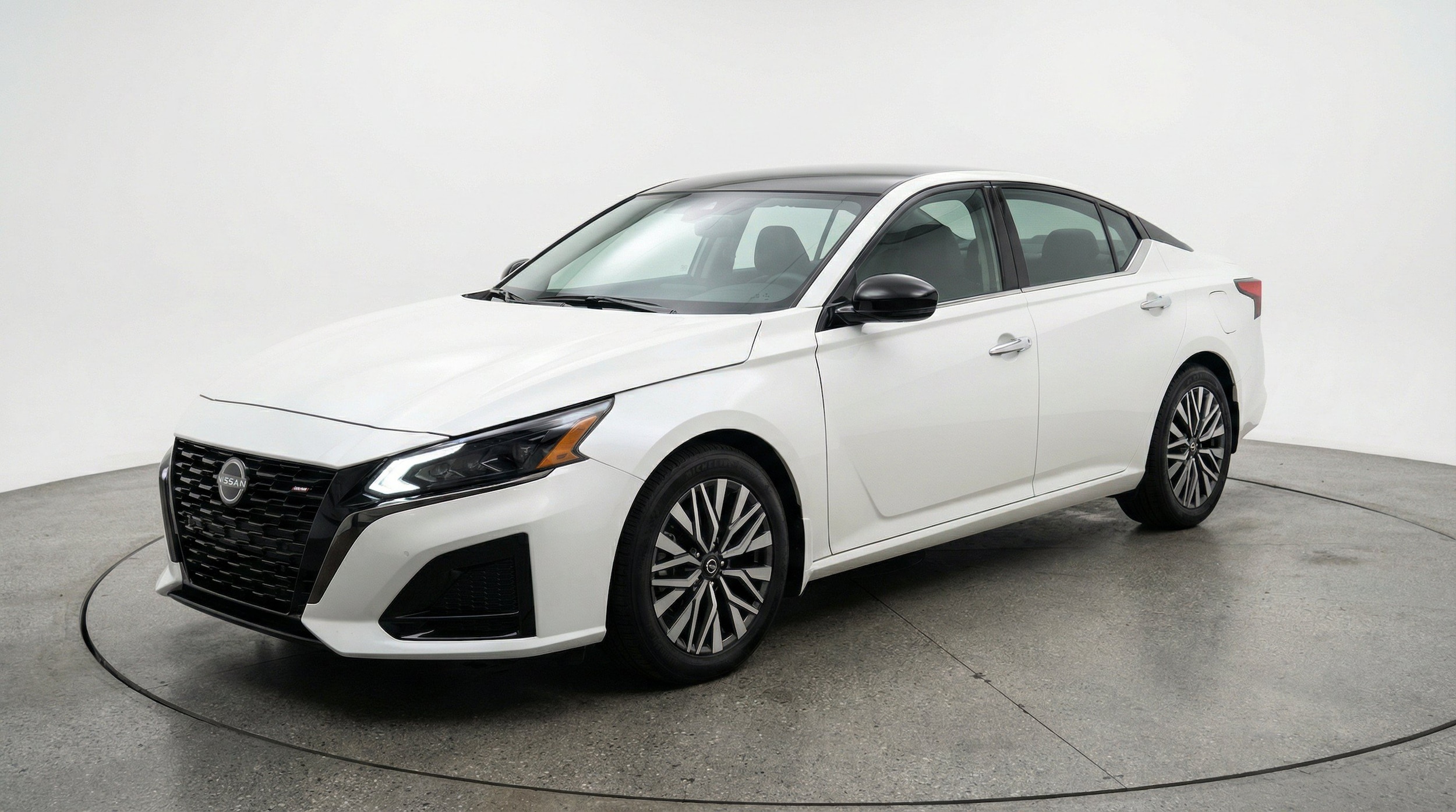 Thumbnail: 2025 Nissan Altima - 3