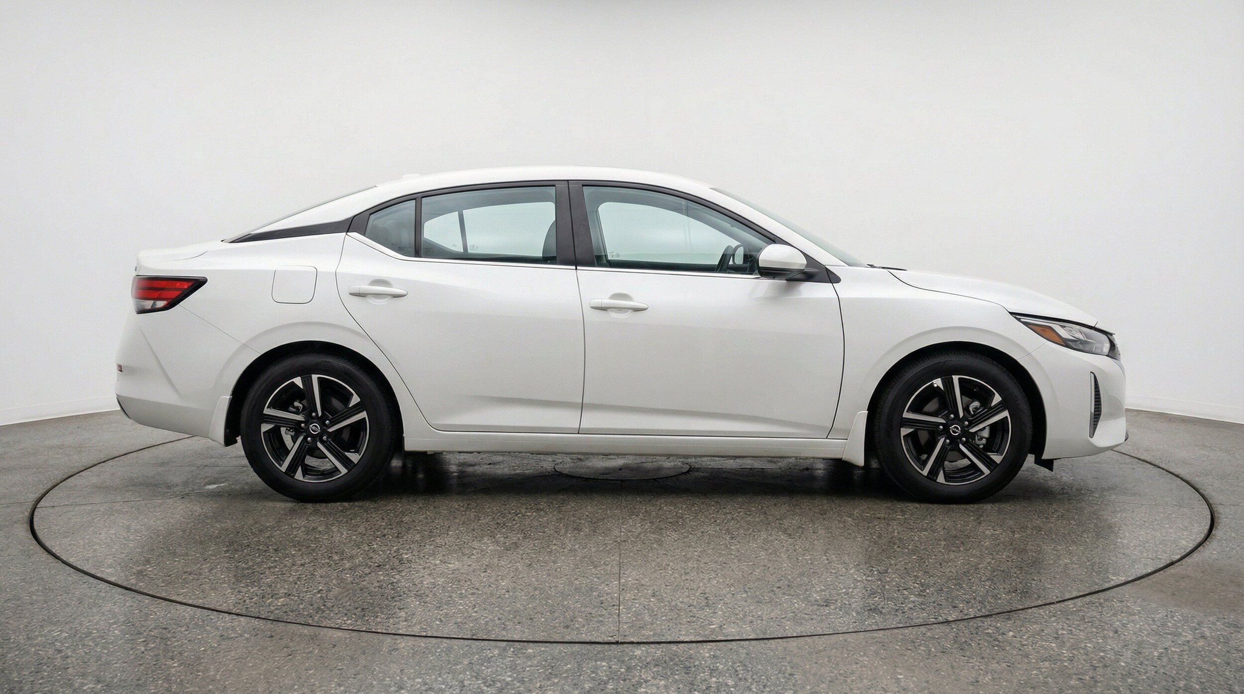 Thumbnail: 2025 Nissan Sentra - 10