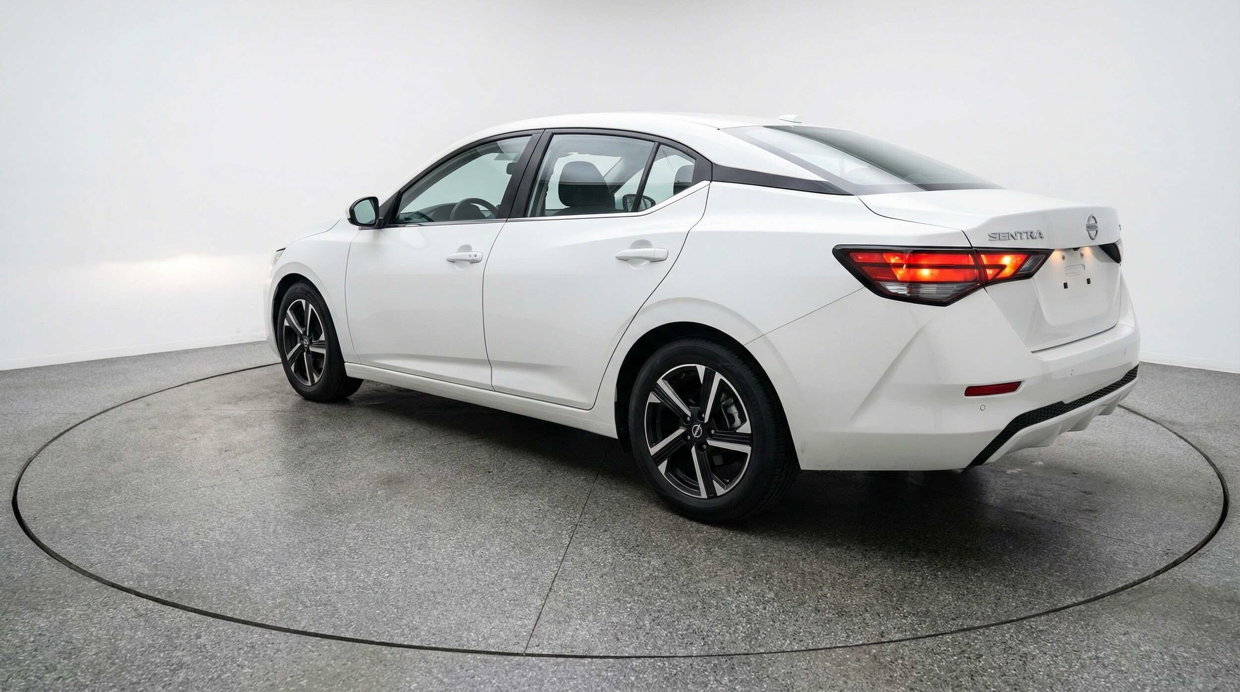 Thumbnail: 2025 Nissan Sentra - 5