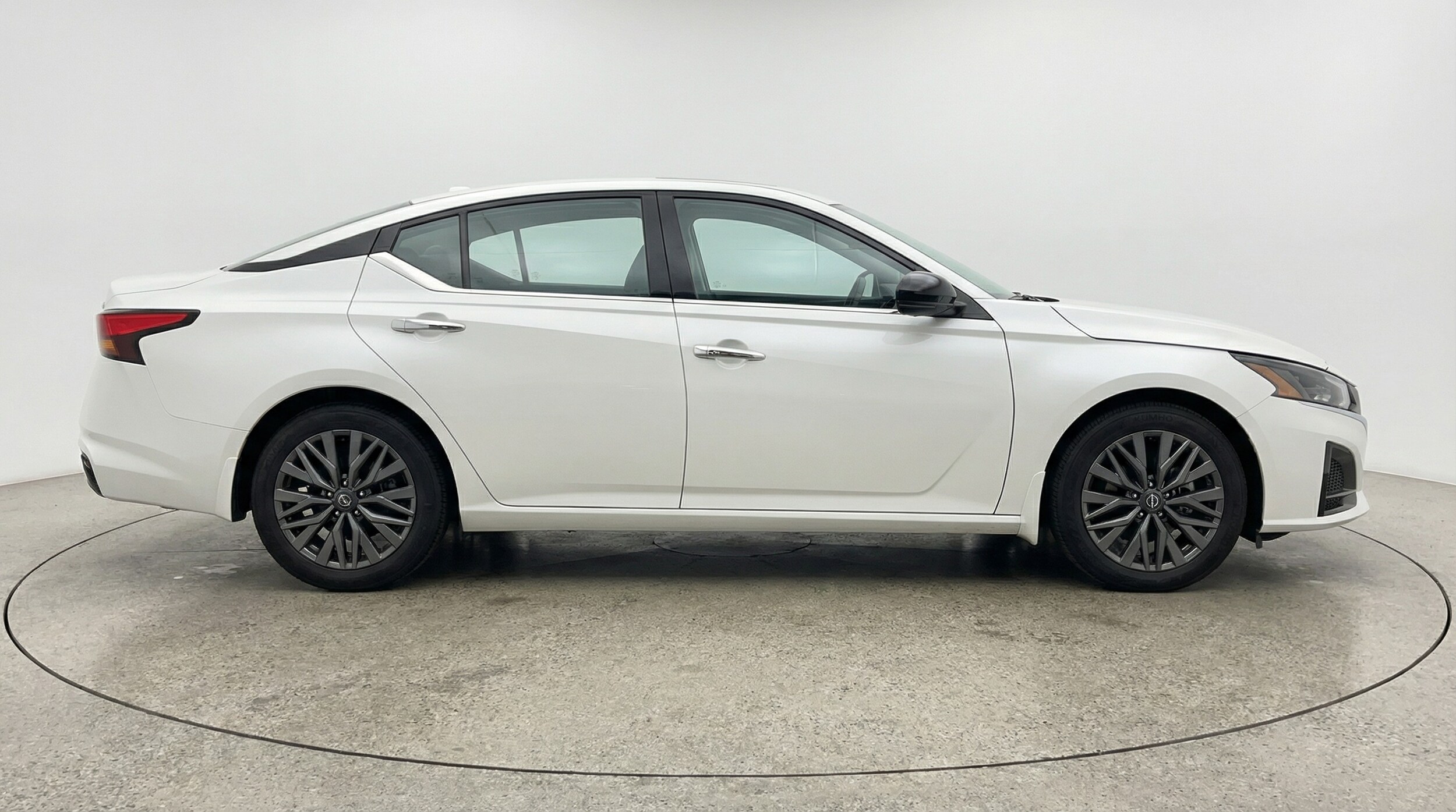 Thumbnail: 2025 Nissan Altima - 8