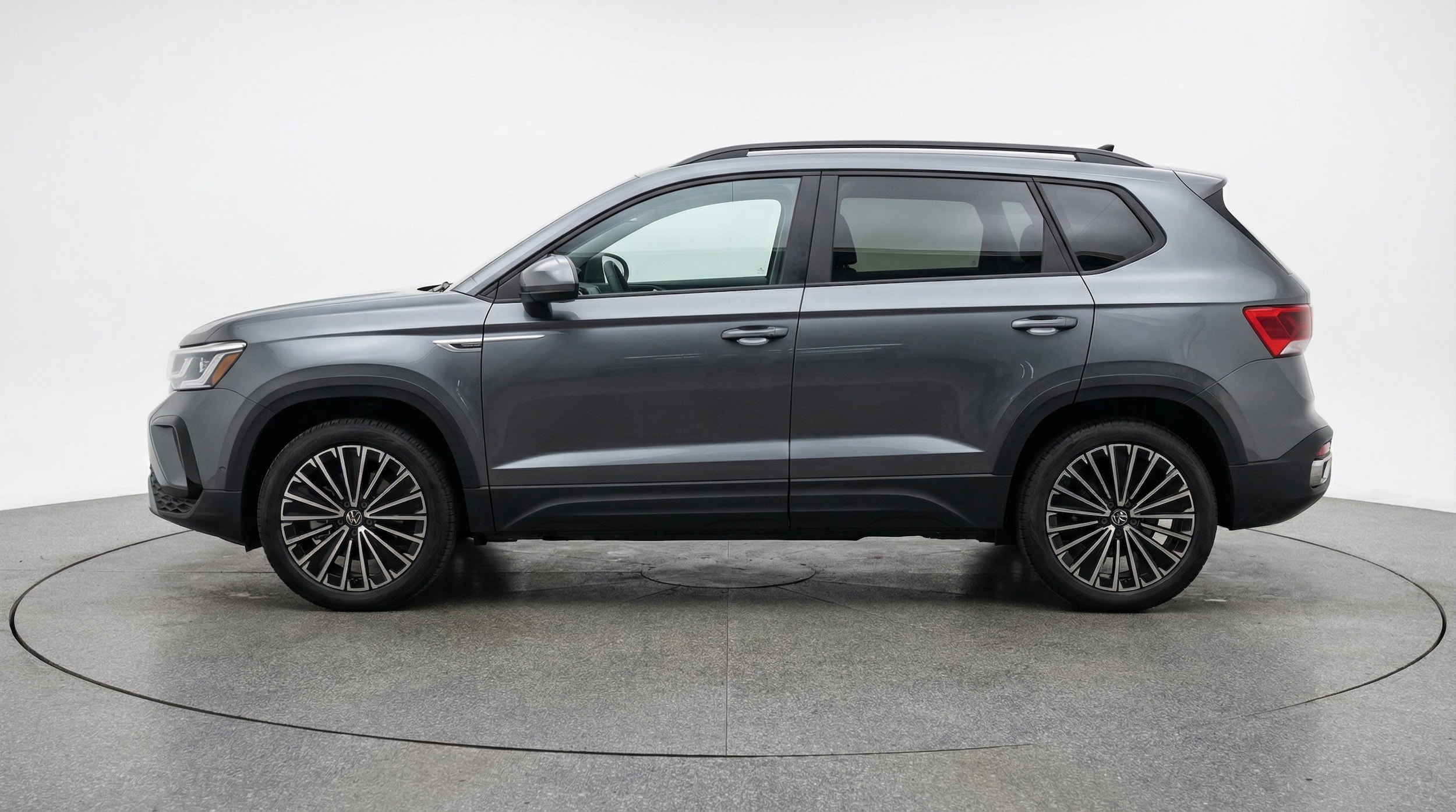 Thumbnail: 2025 Volkswagen Taos - 4