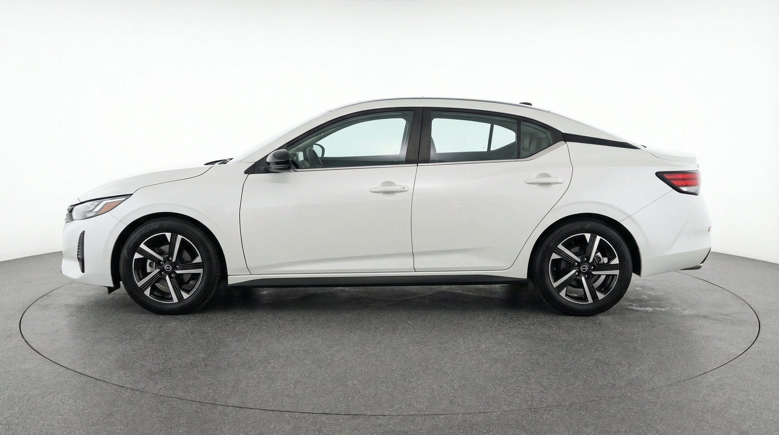 Thumbnail: 2025 Nissan Sentra - 5