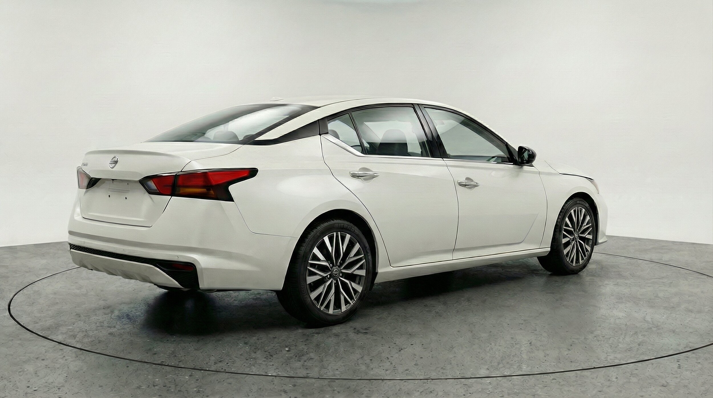 Thumbnail: 2025 Nissan Altima - 9