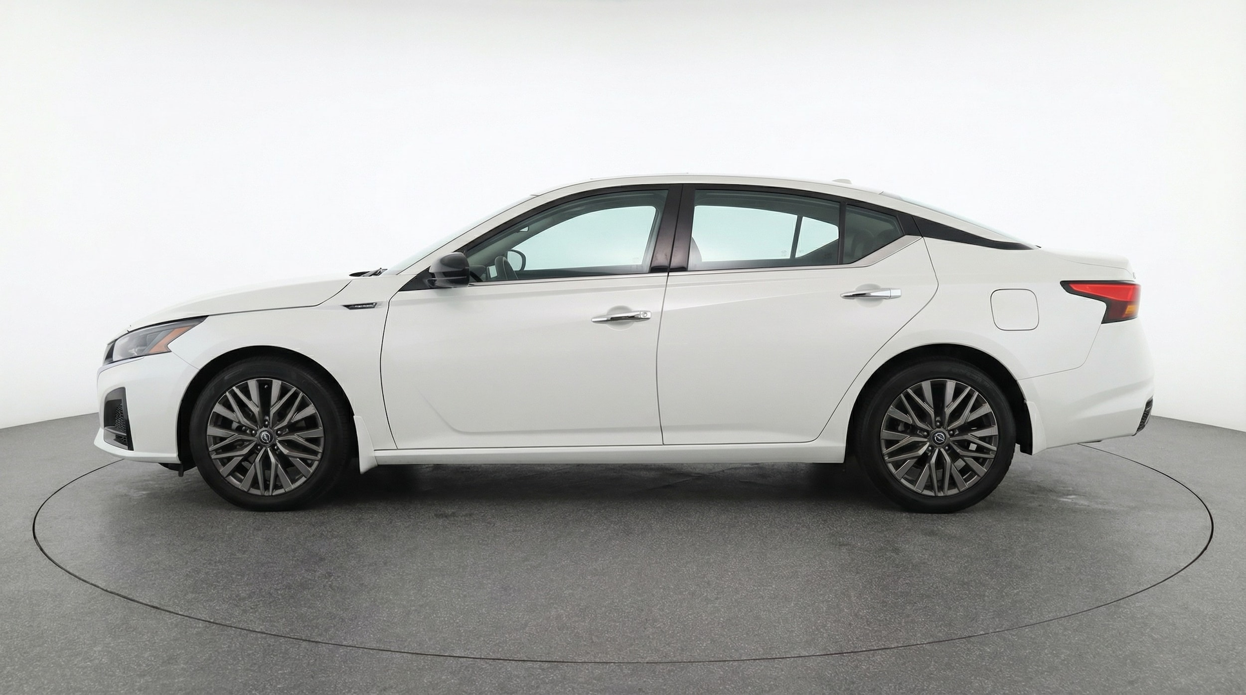 Thumbnail: 2025 Nissan Altima - 4