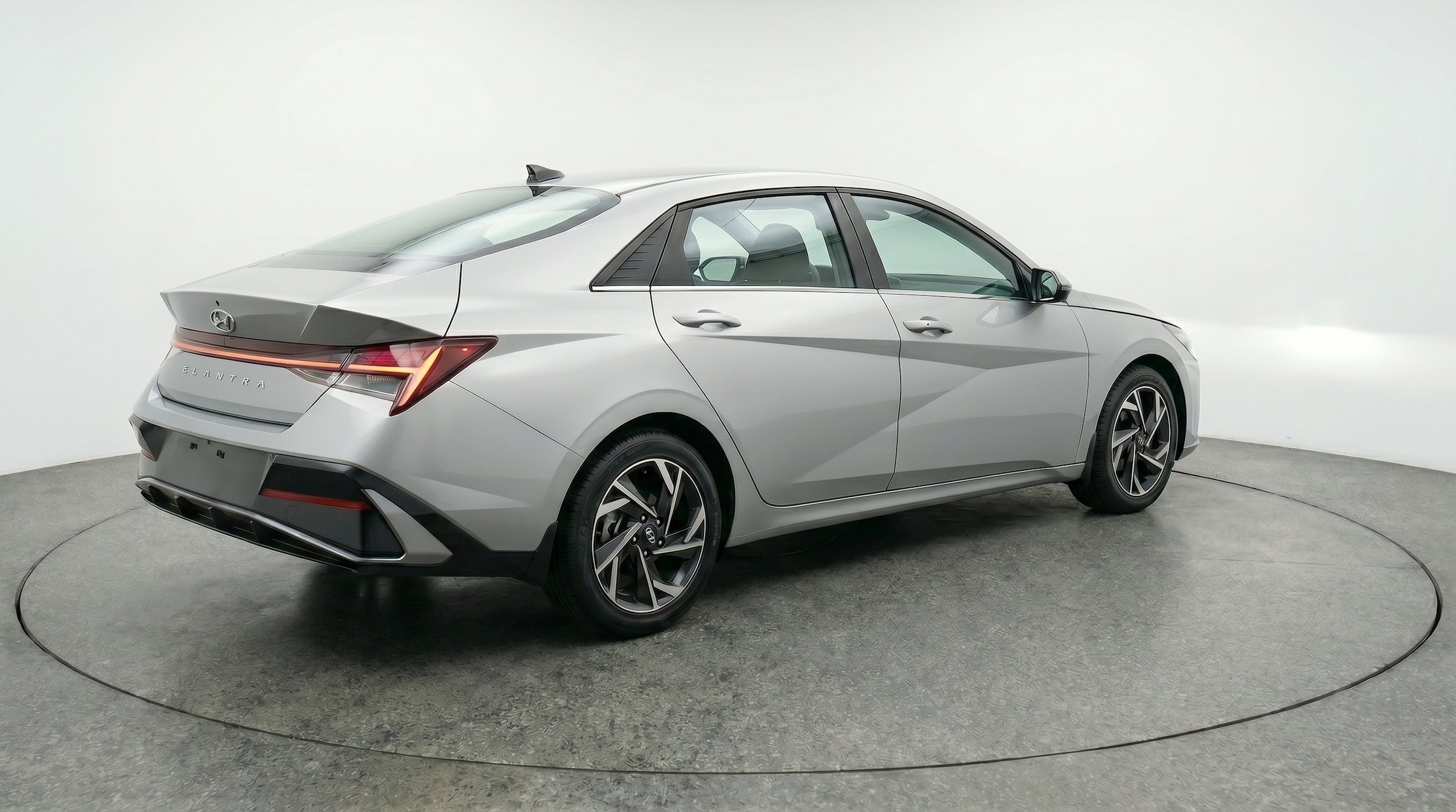Thumbnail: 2025 Hyundai Elantra - 9