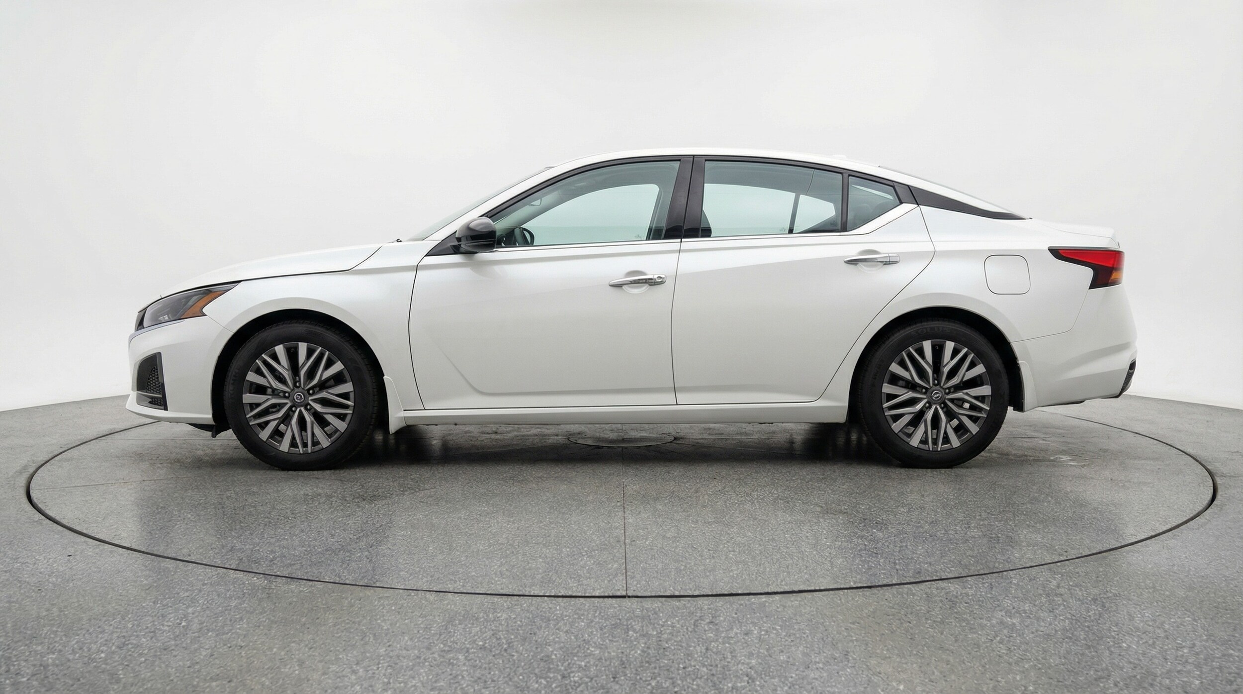 Thumbnail: 2025 Nissan Altima - 4