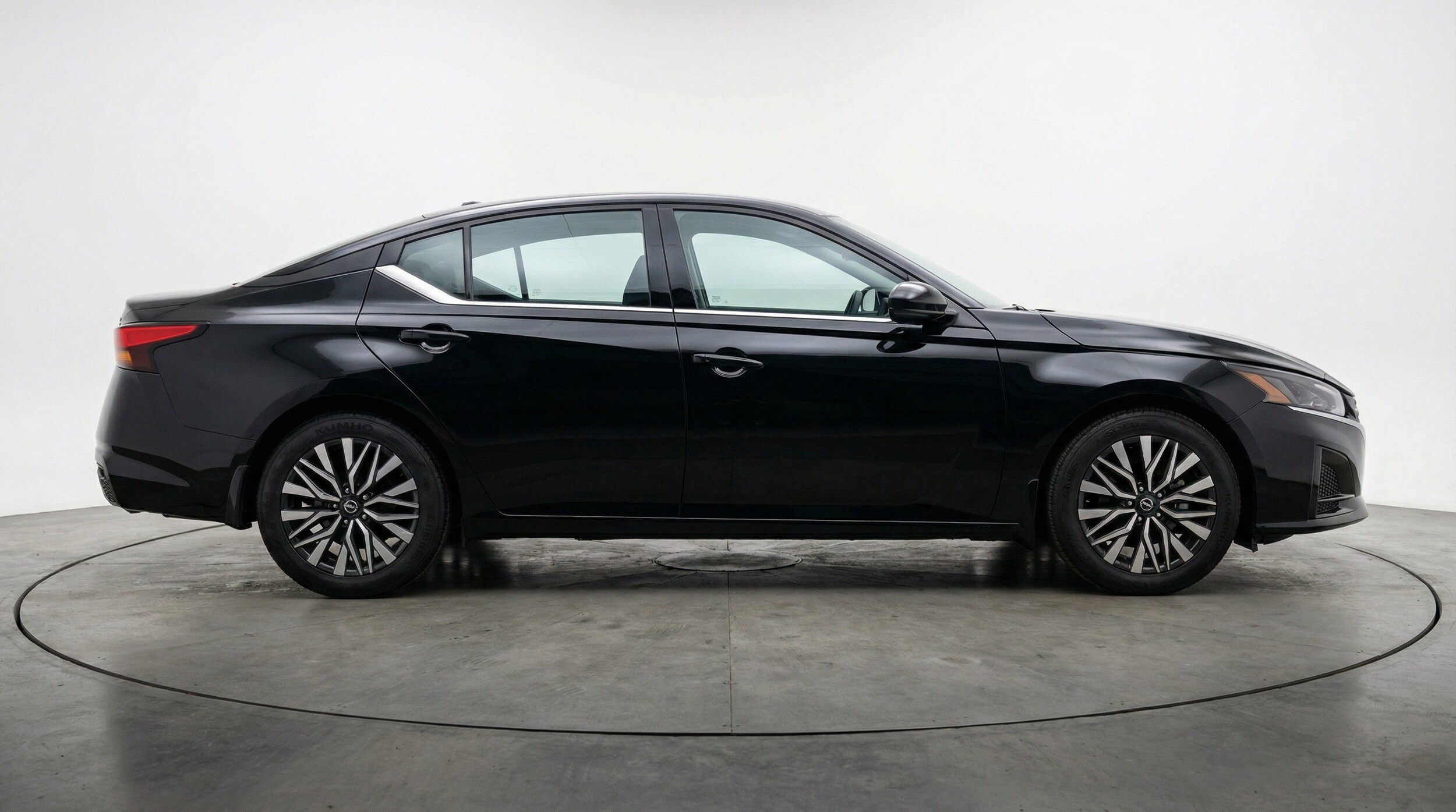 Thumbnail: 2025 Nissan Altima - 11