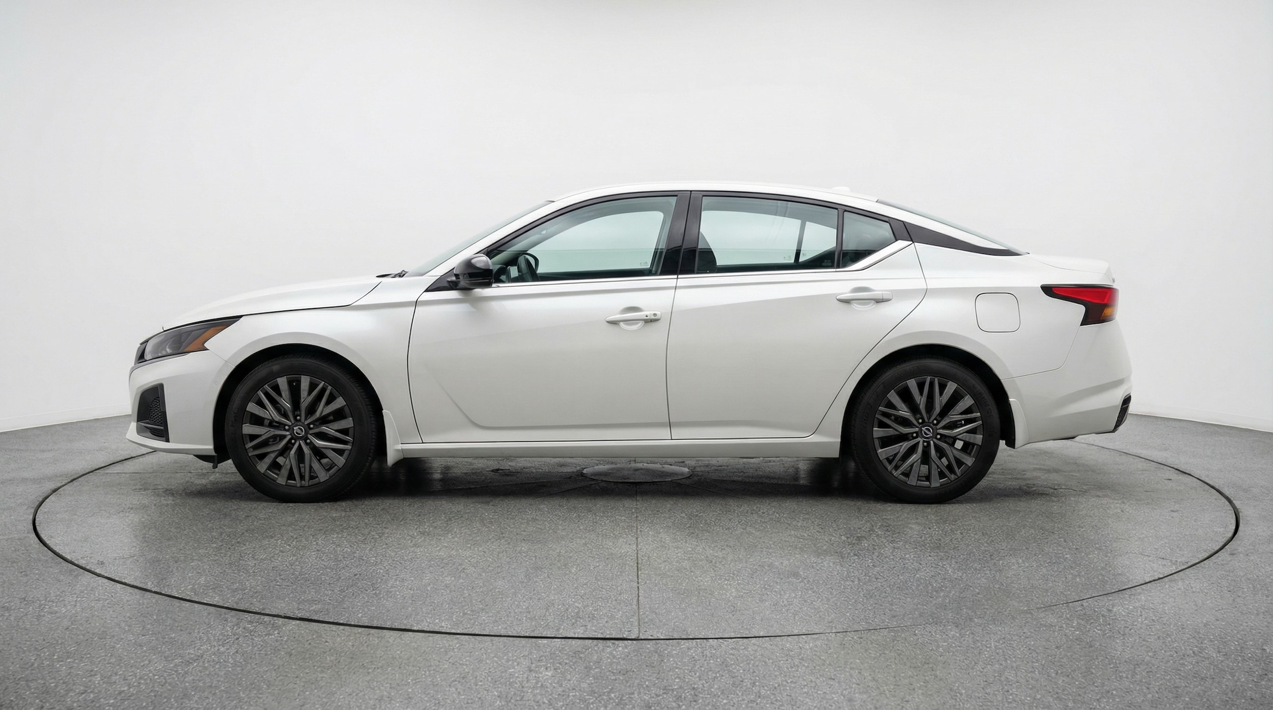 Thumbnail: 2025 Nissan Altima - 4