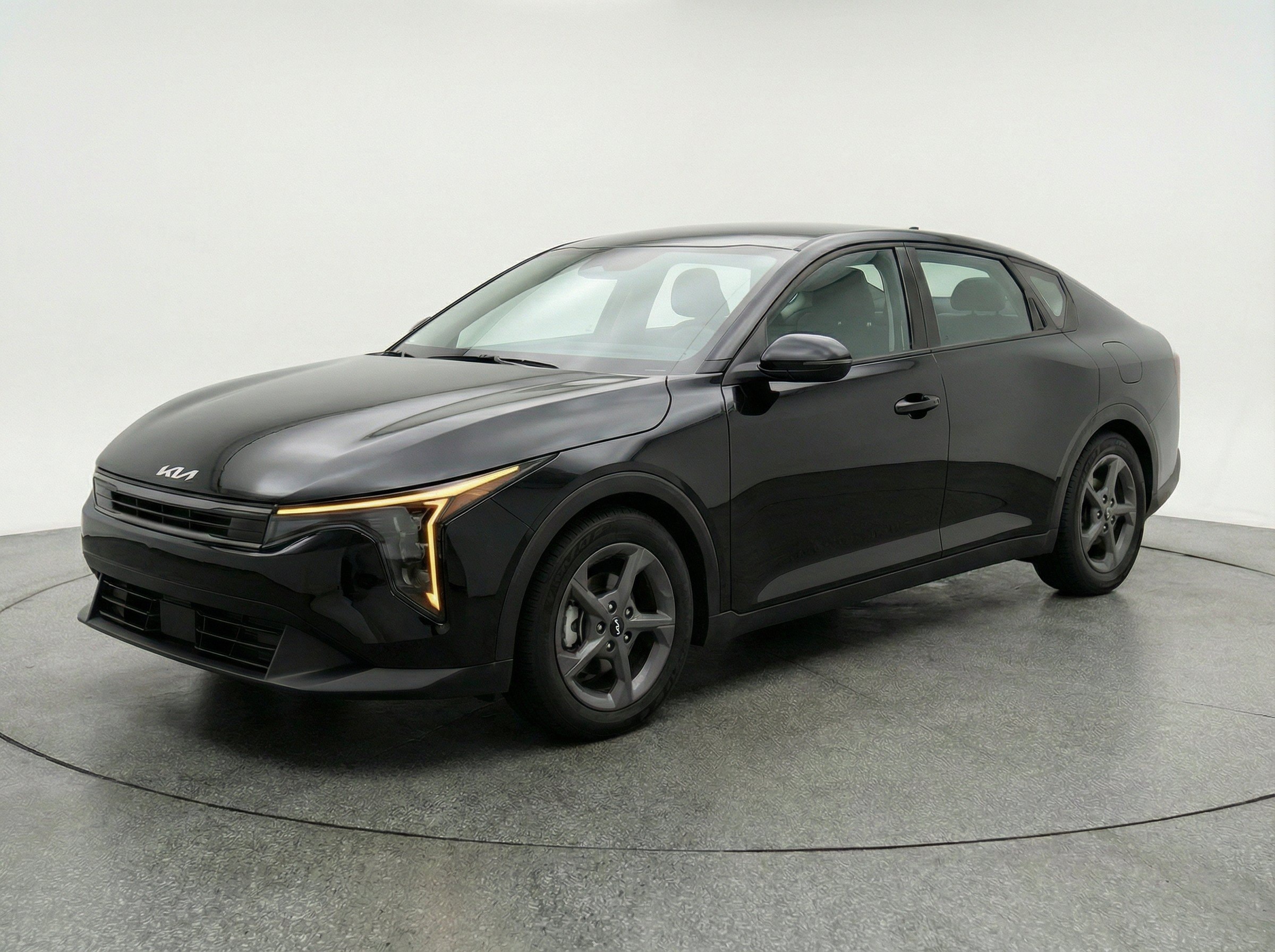 Thumbnail: 2025 Kia K4 - 3