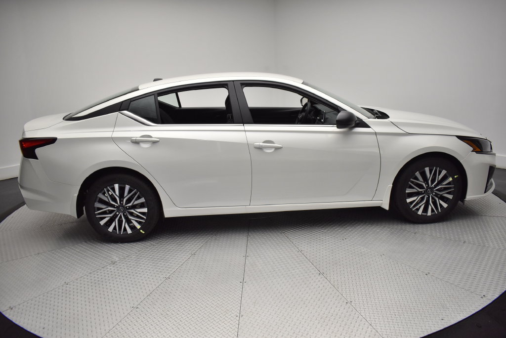 New 2026 Nissan Altima SV Sedan