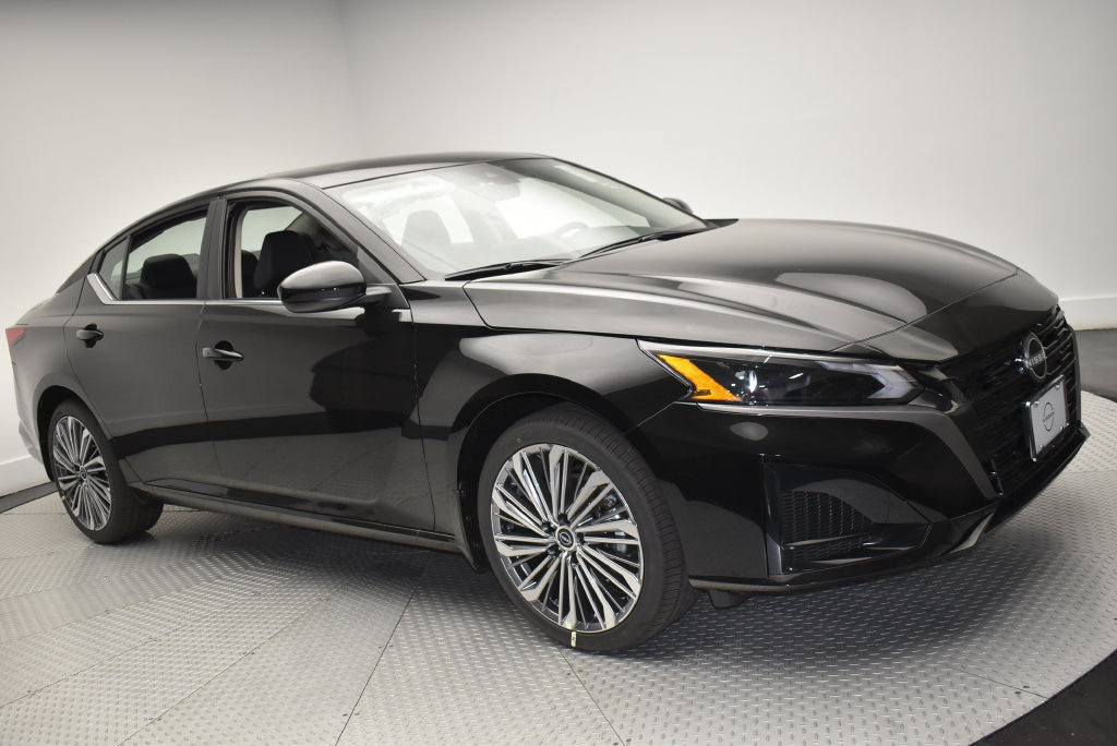 New 2026 Nissan Altima SV Sedan