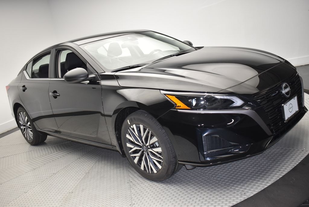 New 2026 Nissan Altima SV Sedan