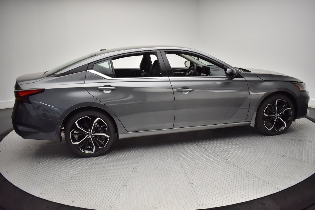 New 2026 Nissan Altima SR Sedan