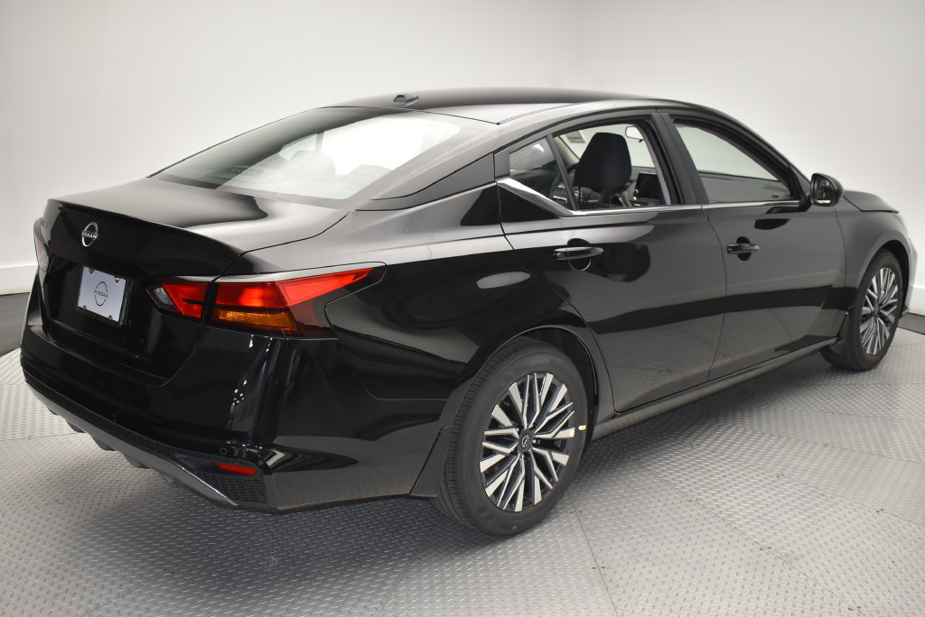 New 2026 Nissan Altima SV Sedan