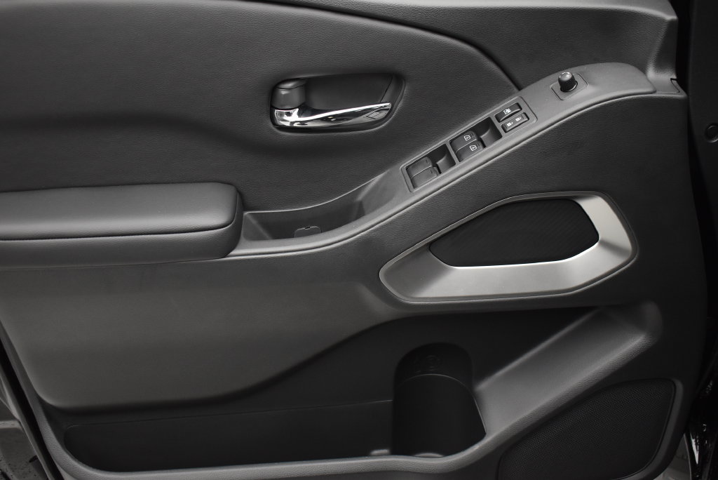 2026 Nissan Frontier SV - Photo 11