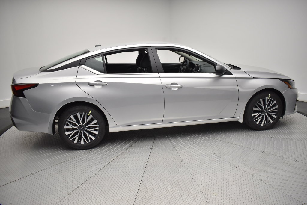 New 2026 Nissan Altima SV Sedan