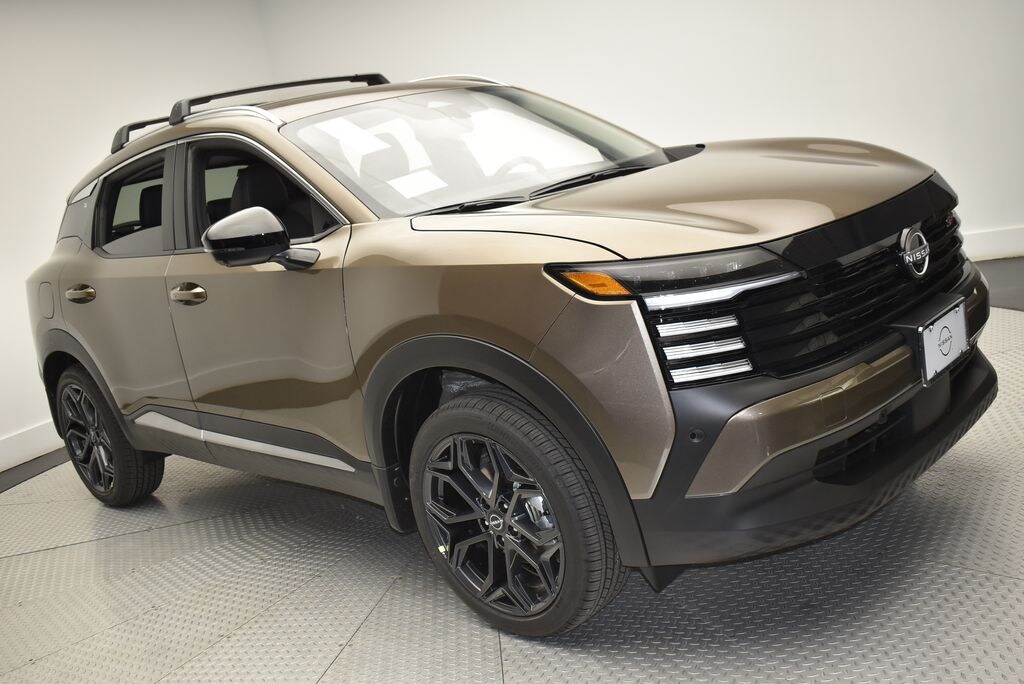 New 2026 Nissan Kicks SR SUV