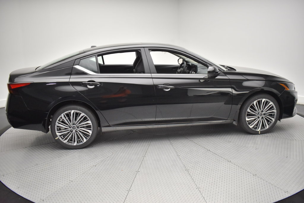 New 2026 Nissan Altima SV Sedan