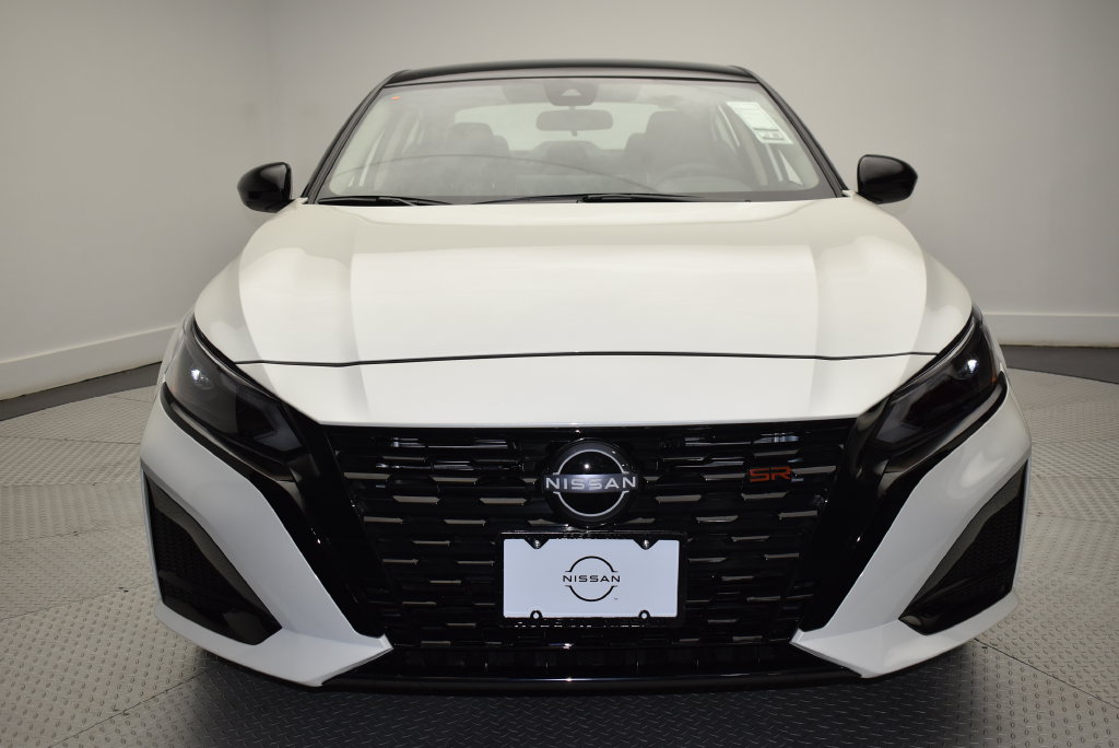 New 2026 Nissan Altima SR Sedan