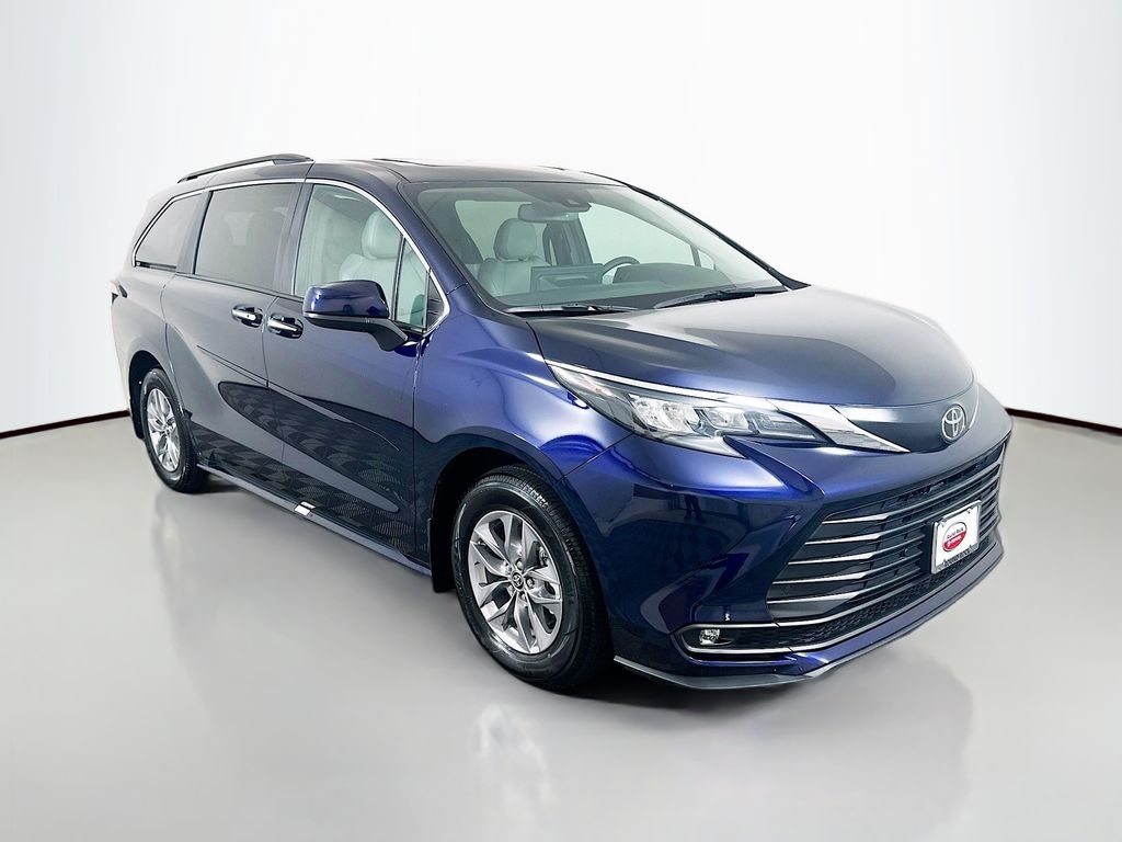 Certified 2026 Toyota Sienna XLE Van Passenger Van