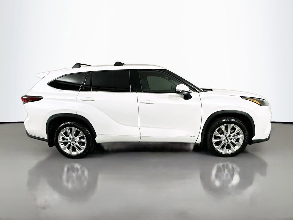 Certified 2026 Toyota Highlander Hybrid Limited SUV
