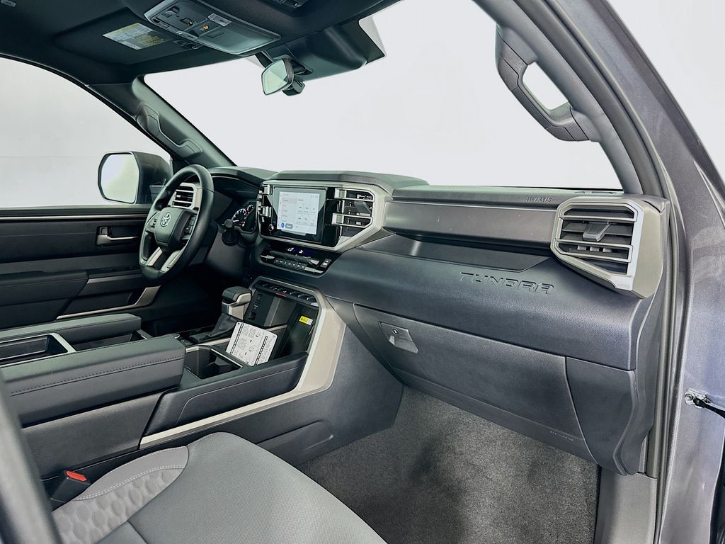 2025 Toyota Tundra SR5 - Photo 28