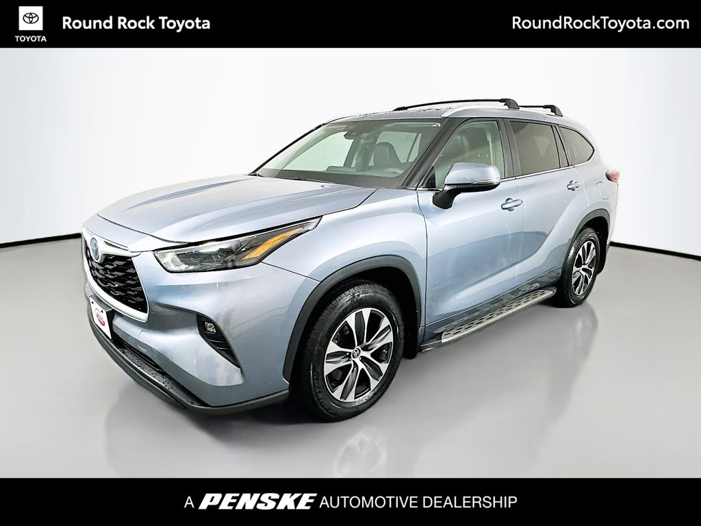2024 Toyota Highlander Hybrid SUV 