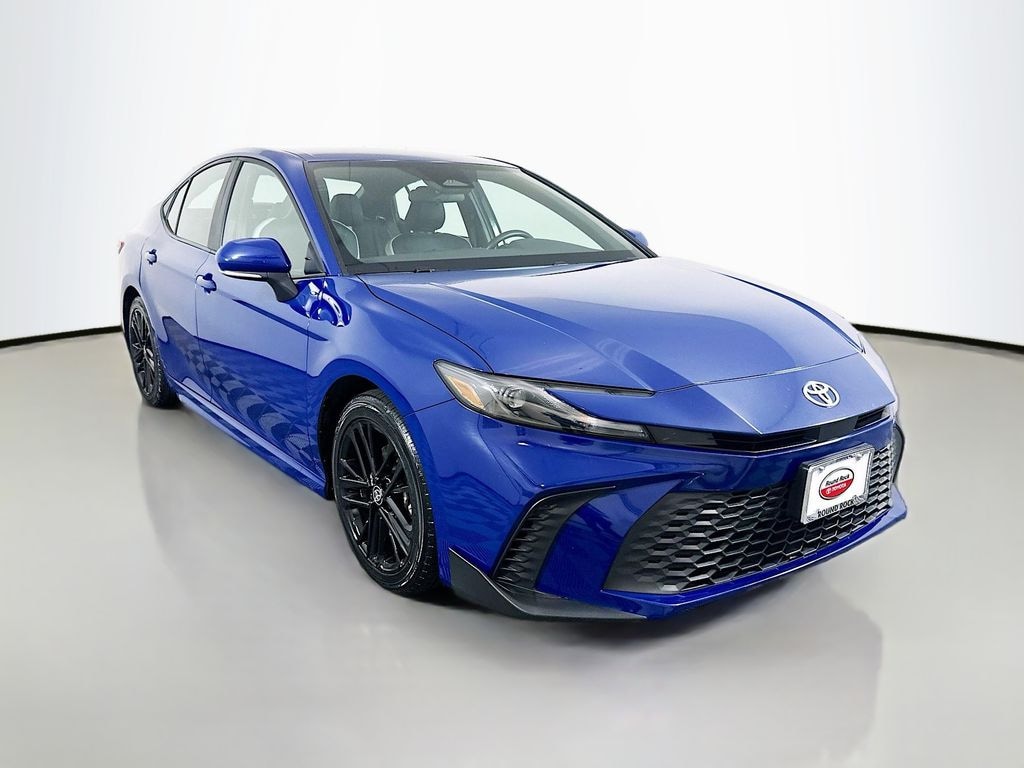 Used 2025 Toyota Camry SE Sedan