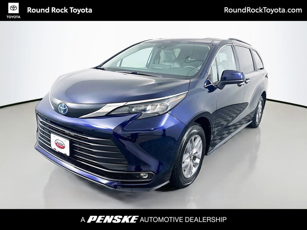 Certified 2025 Toyota Sienna XLE Van Passenger Van