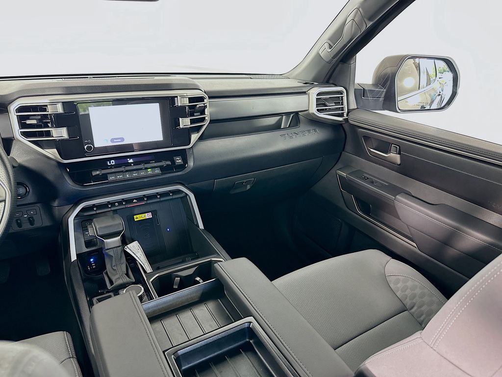 2025 Toyota Tundra SR5 - Photo 22