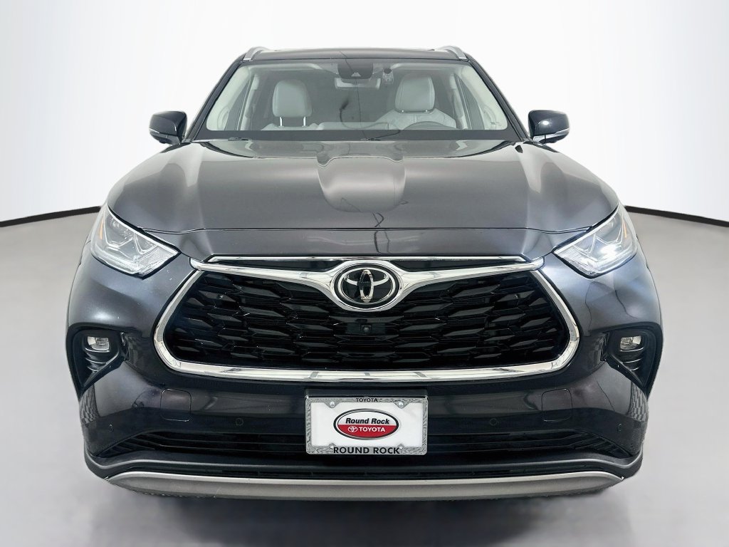 Used 2024 Toyota Highlander Platinum SUV