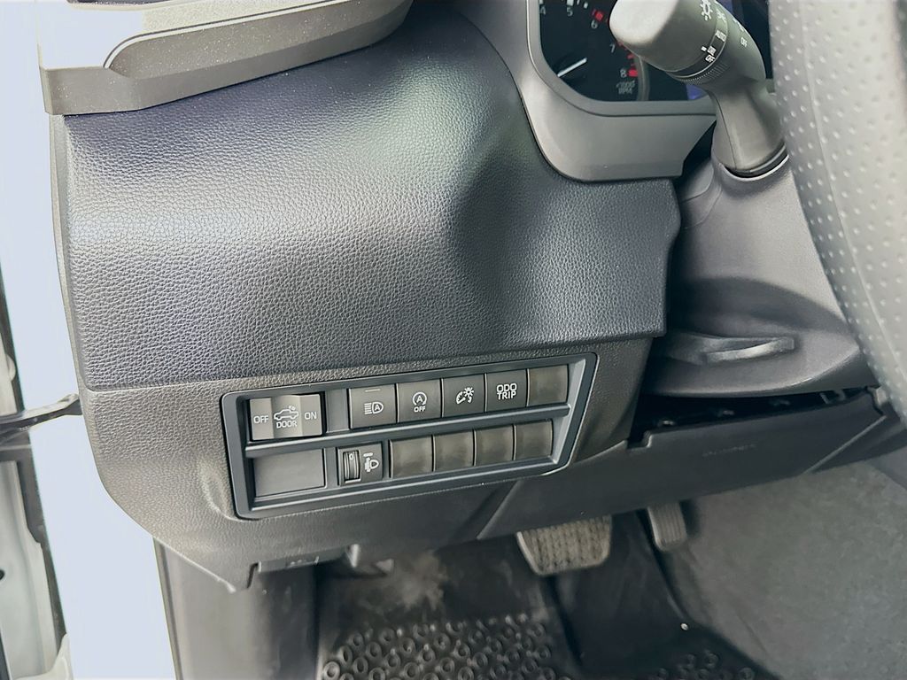 2026 Toyota Tundra SR5 - Photo 10