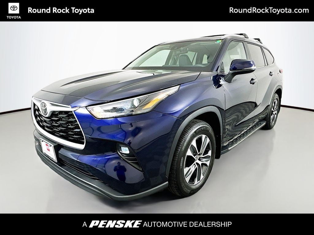 Used 2025 Toyota Highlander XLE SUV