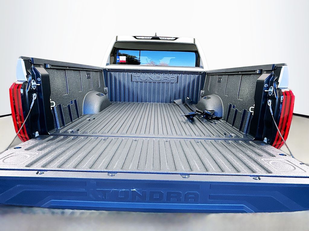 2026 Toyota Tundra SR5 - Photo 25