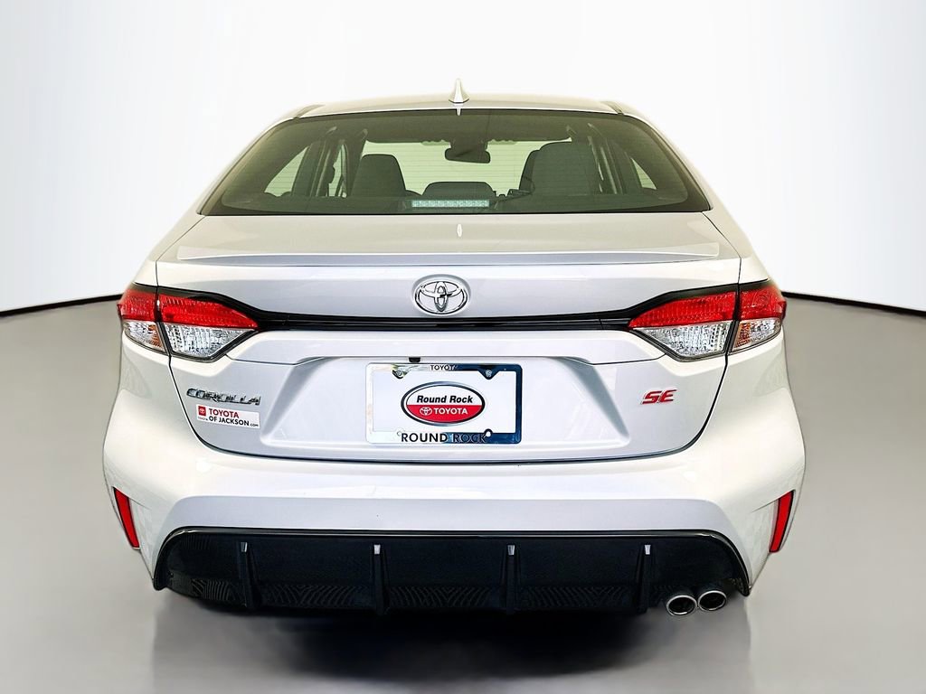 2024 Toyota Corolla SE - Photo 6