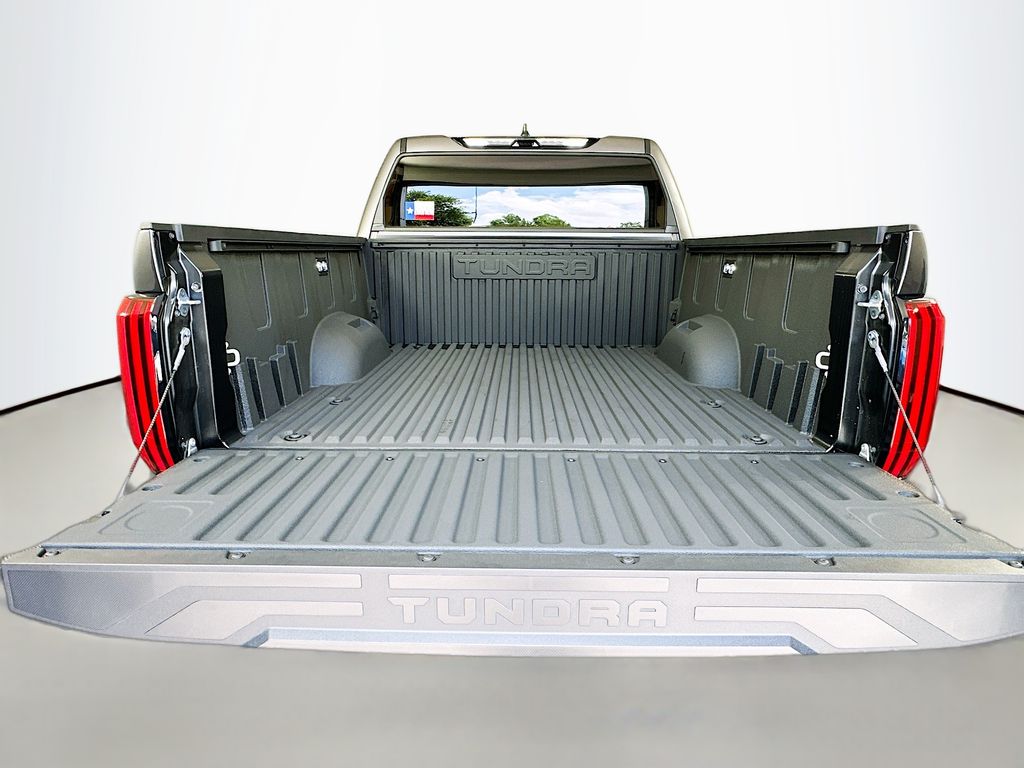 2025 Toyota Tundra SR5 - Photo 25