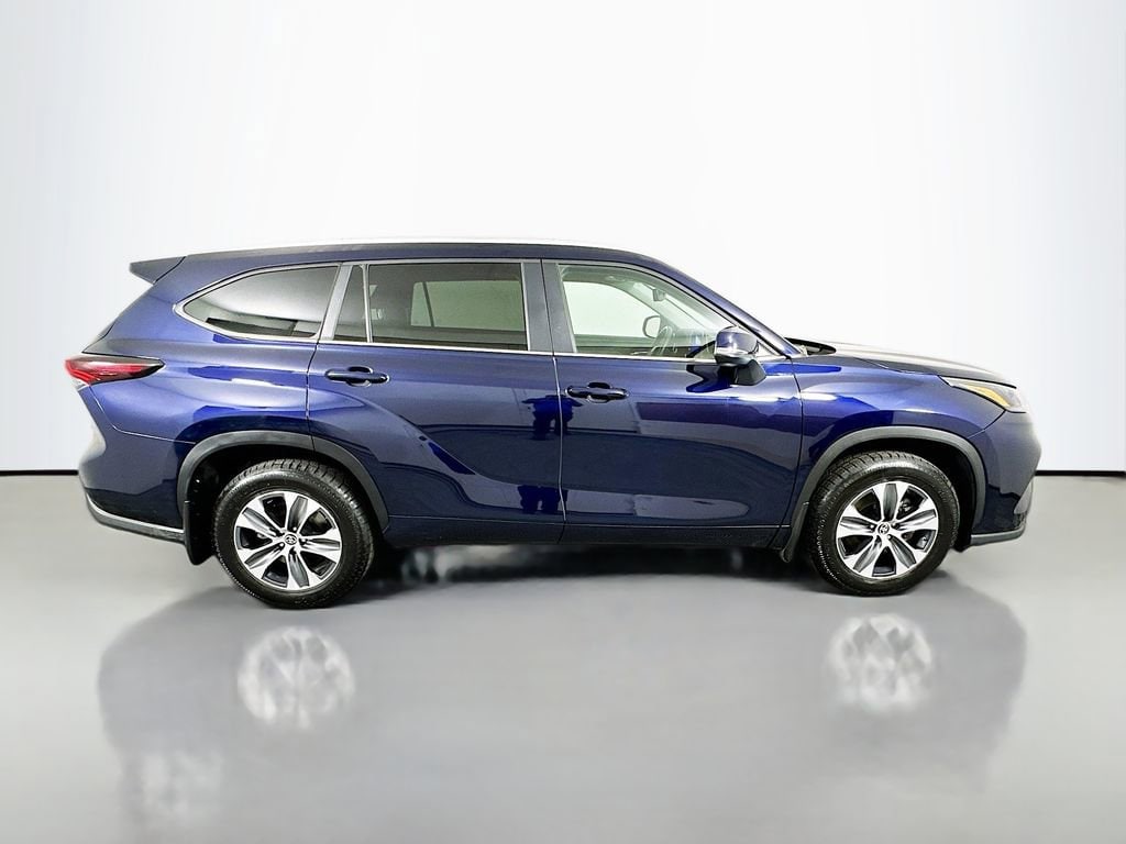 Used 2024 Toyota Highlander XLE SUV