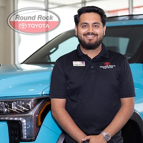Staff member Alejandro Olvera from ID_f08b9f048cac