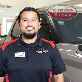 Staff member Henry Hernandez from ID_f08b9f048cac