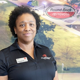 Staff member Jannise McCall from ID_e8ec615f2c06