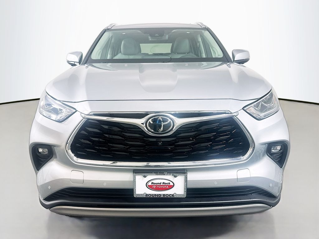 Used 2025 Toyota Highlander Hybrid Platinum SUV