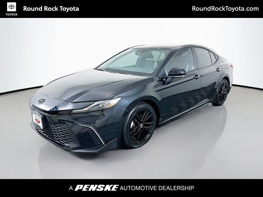 Used 2025 Toyota Camry SE Sedan