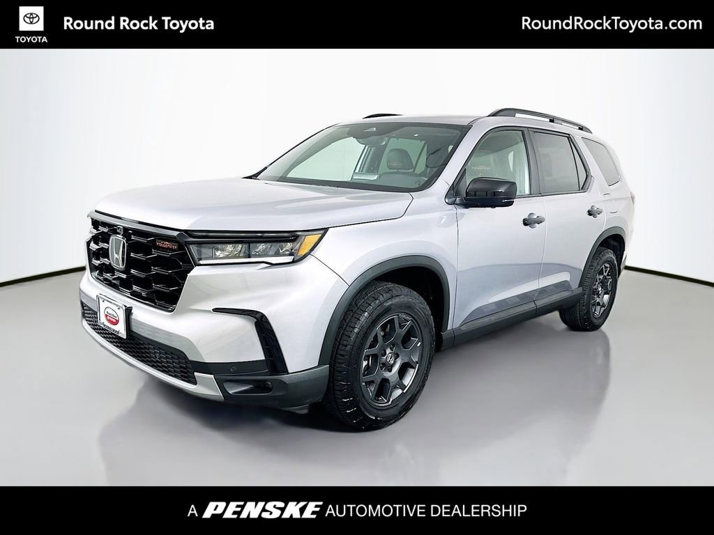 2025 Honda Pilot TrailSport AWD's photo